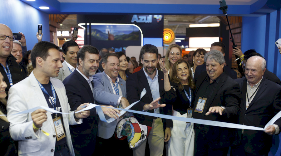 Festuris 2024 inicia com celebridades, realidade virtual e abertura oficial repleta de autoridades