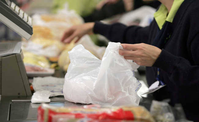 Audiência pública discute revogação da lei das sacolas plásticas