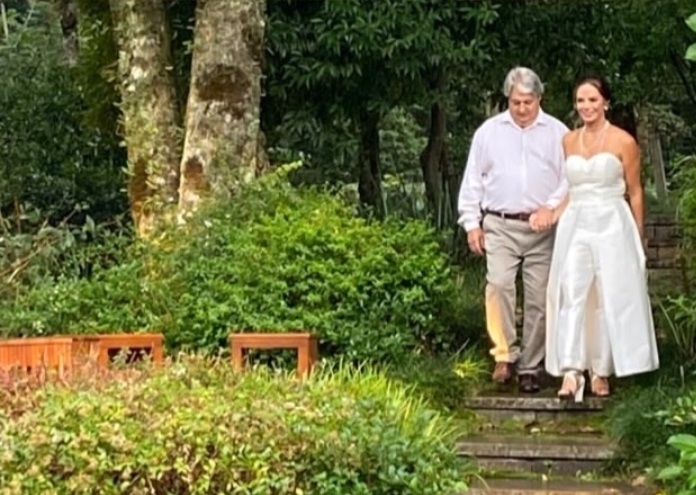 Bodas de esmeralda de Nestor e Jandira Tissot são marcadas por gesto solidário em apoio a mulheres vítimas de violência