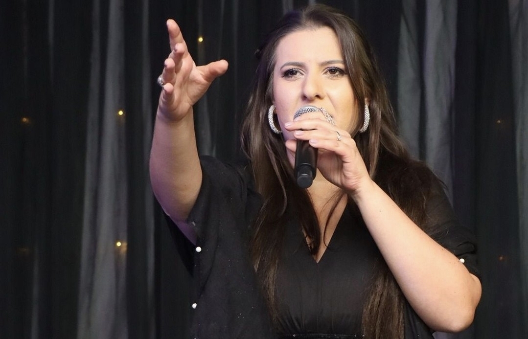 Cantora lírica Candy Belotto abre a temporada de inverno no Primrose