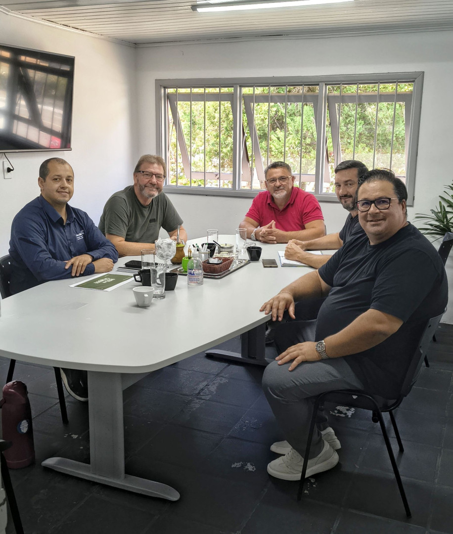 Gramado e Sindilojas oficializam parceria estratégica para 2026