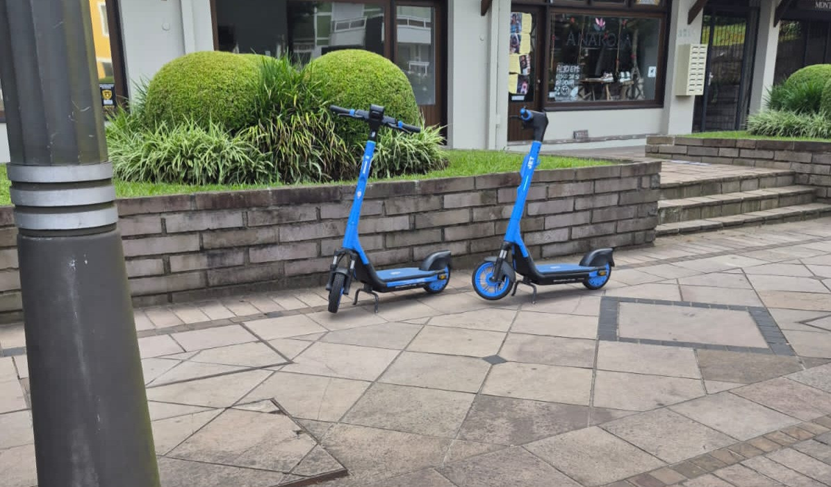 Gramado vai discutir novas regras para patinetes e bicicletas elétricas