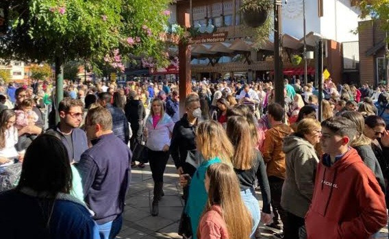 Gramado volta ao radar nacional e internacional e aparece entre destinos mais buscados para feriados de abril