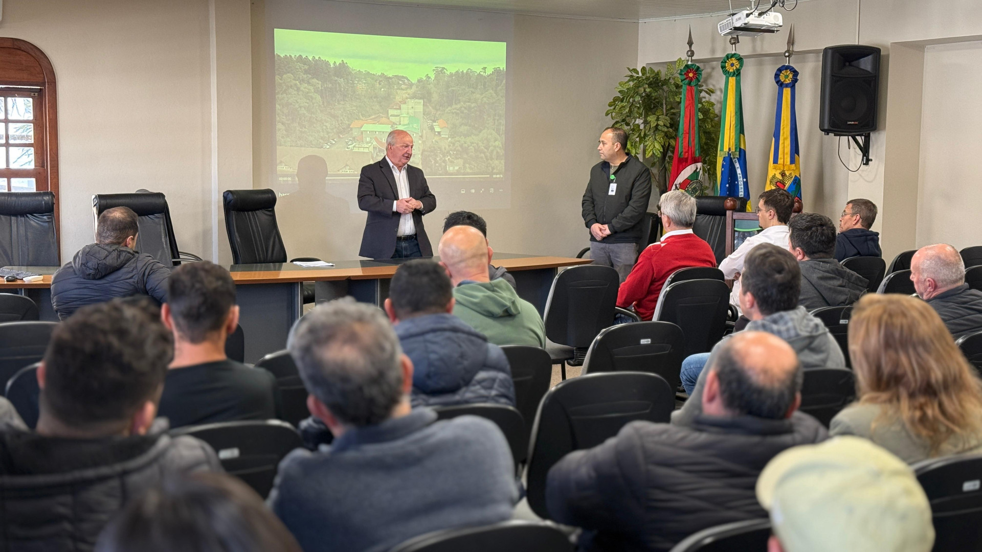 Hospital Arcanjo São Miguel apresenta investimentos para grupo de empresários