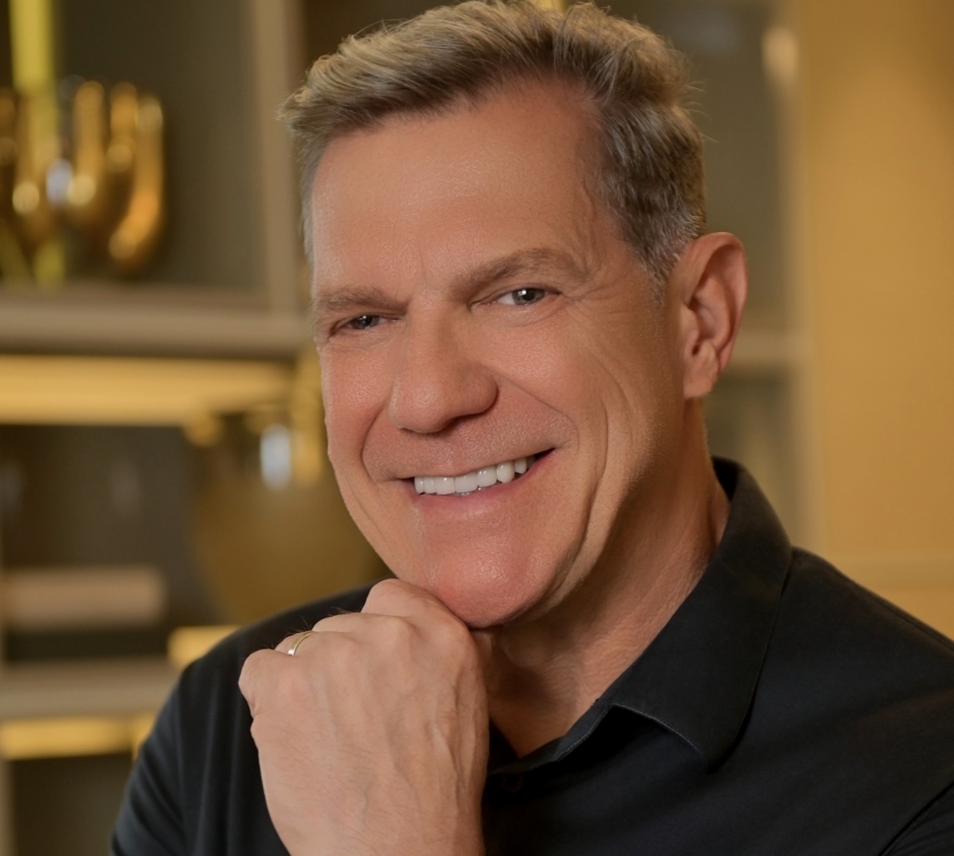 Maior descobridor de modelos do Brasil participa de talk show em Gramado