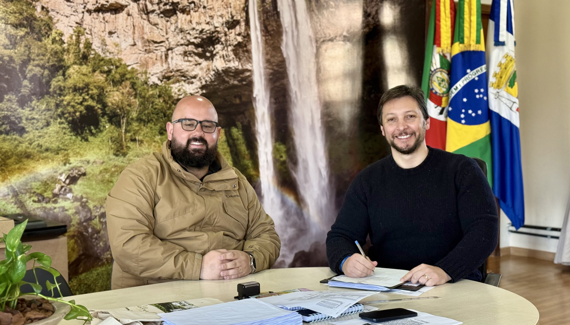Prefeito Gilberto Cezar nomeia César Prux secretário de Obras de Canela