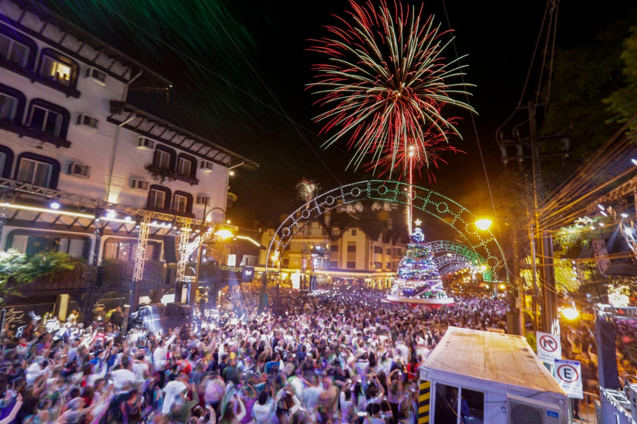 Réveillon em Gramado terá show na Rua Coberta e oito minutos de queima de fogos