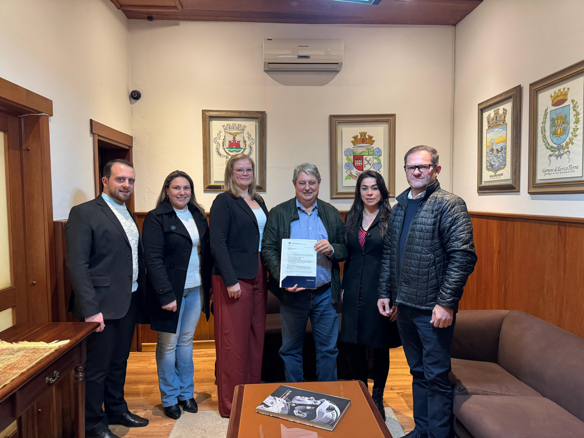 Vereadores oficializam entrega de emenda no valor de R$ 490 mil para Gramado